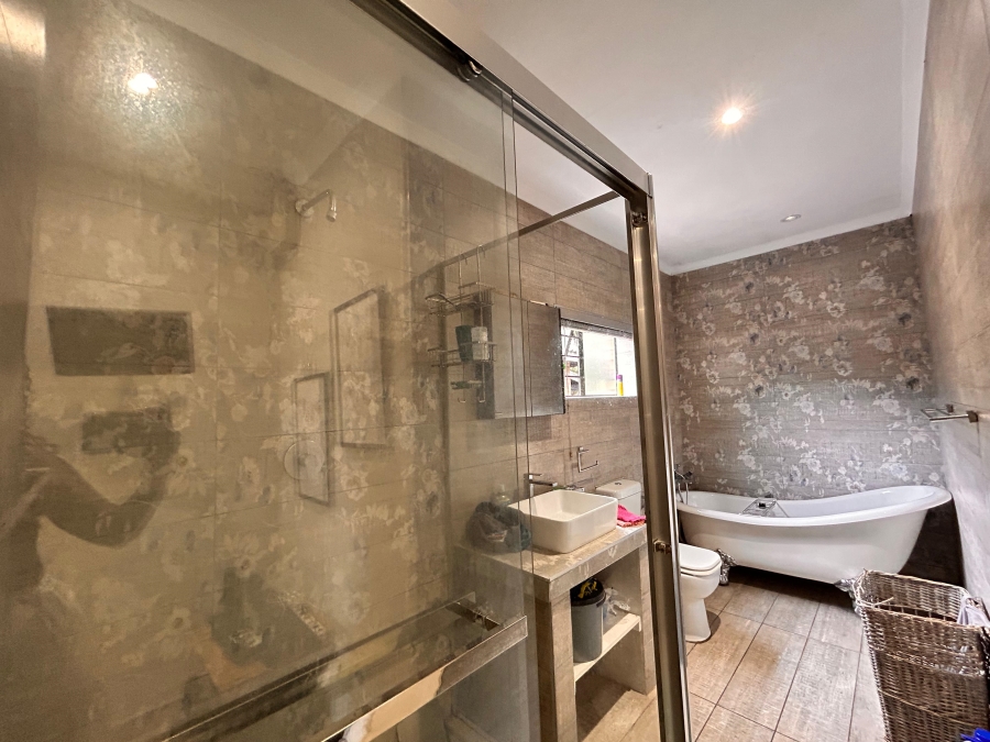 3 Bedroom Property for Sale in Meer En See KwaZulu-Natal