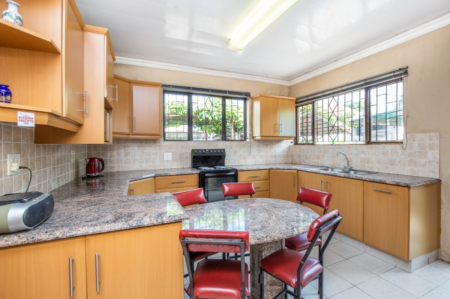 4 Bedroom Property for Sale in Glenwood KwaZulu-Natal