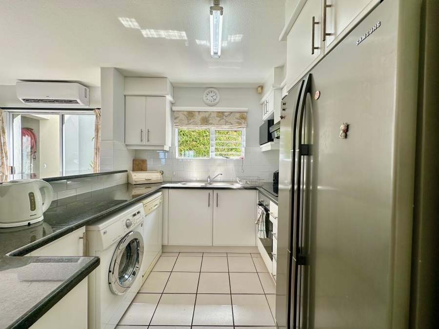 To Let 3 Bedroom Property for Rent in Shakas Rock KwaZulu-Natal