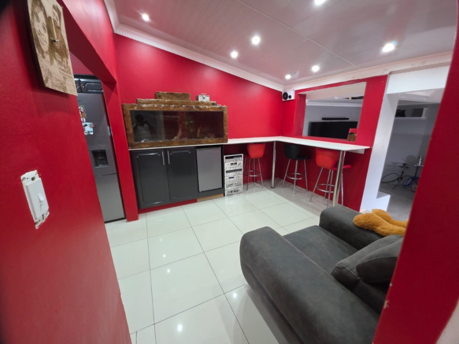 3 Bedroom Property for Sale in Bombay Heights KwaZulu-Natal