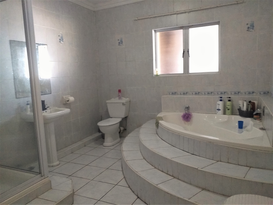 To Let 3 Bedroom Property for Rent in Athlone Park KwaZulu-Natal