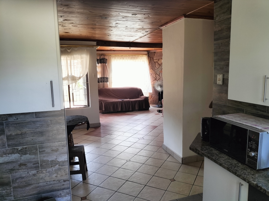 5 Bedroom Property for Sale in Copesville KwaZulu-Natal