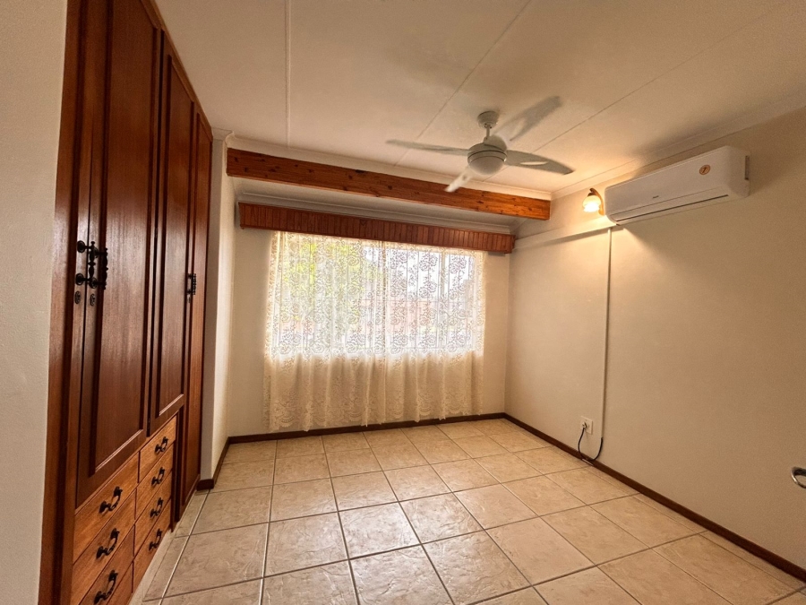 4 Bedroom Property for Sale in Meer En See KwaZulu-Natal