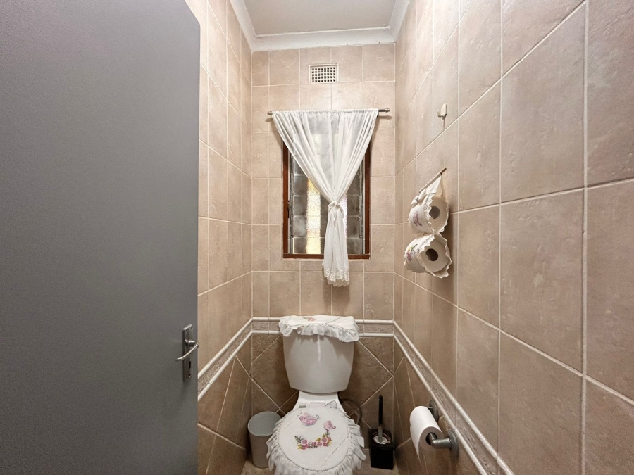 4 Bedroom Property for Sale in Meer En See KwaZulu-Natal