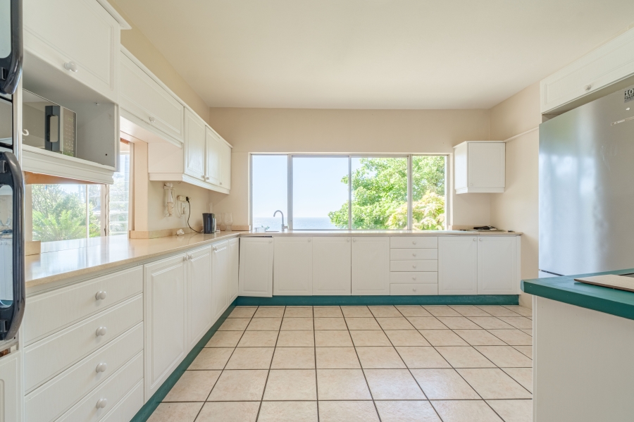 7 Bedroom Property for Sale in Sheffield Beach KwaZulu-Natal