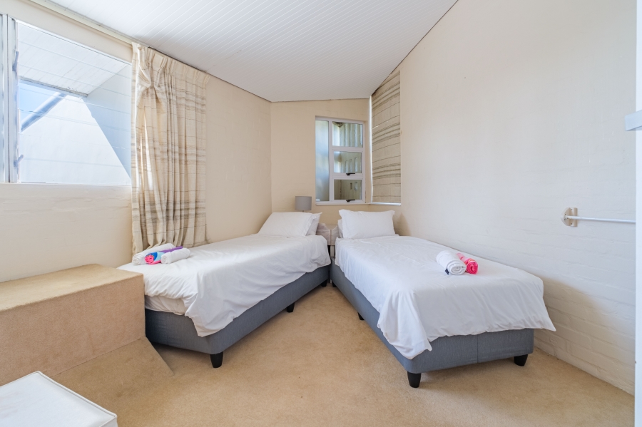7 Bedroom Property for Sale in Sheffield Beach KwaZulu-Natal