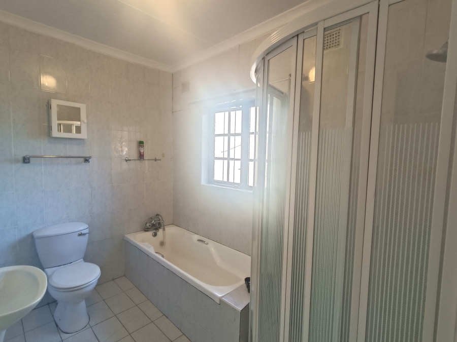 To Let 5 Bedroom Property for Rent in Meer En See KwaZulu-Natal