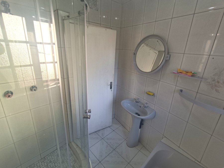 To Let 5 Bedroom Property for Rent in Meer En See KwaZulu-Natal