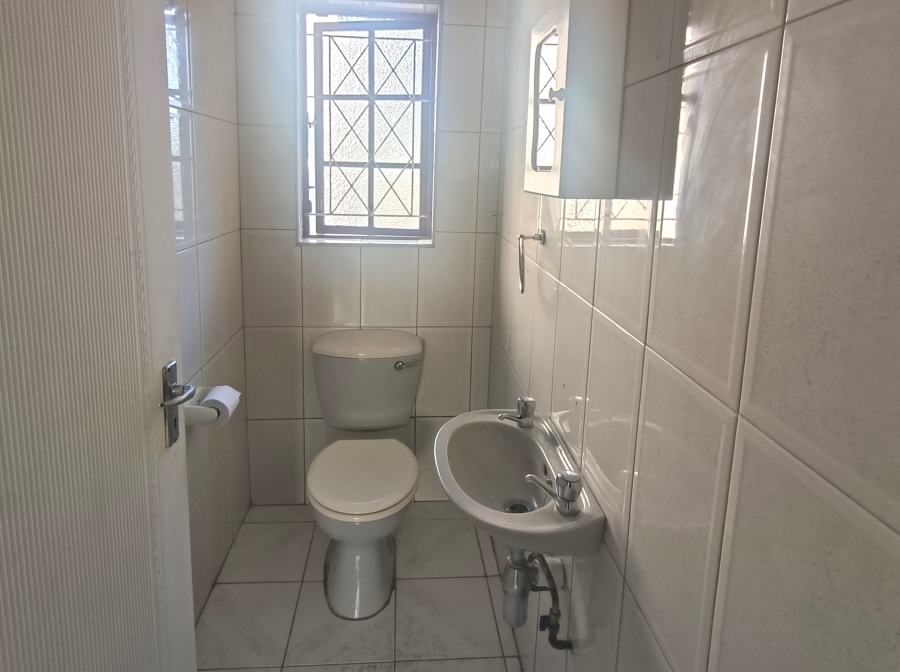 To Let 5 Bedroom Property for Rent in Meer En See KwaZulu-Natal