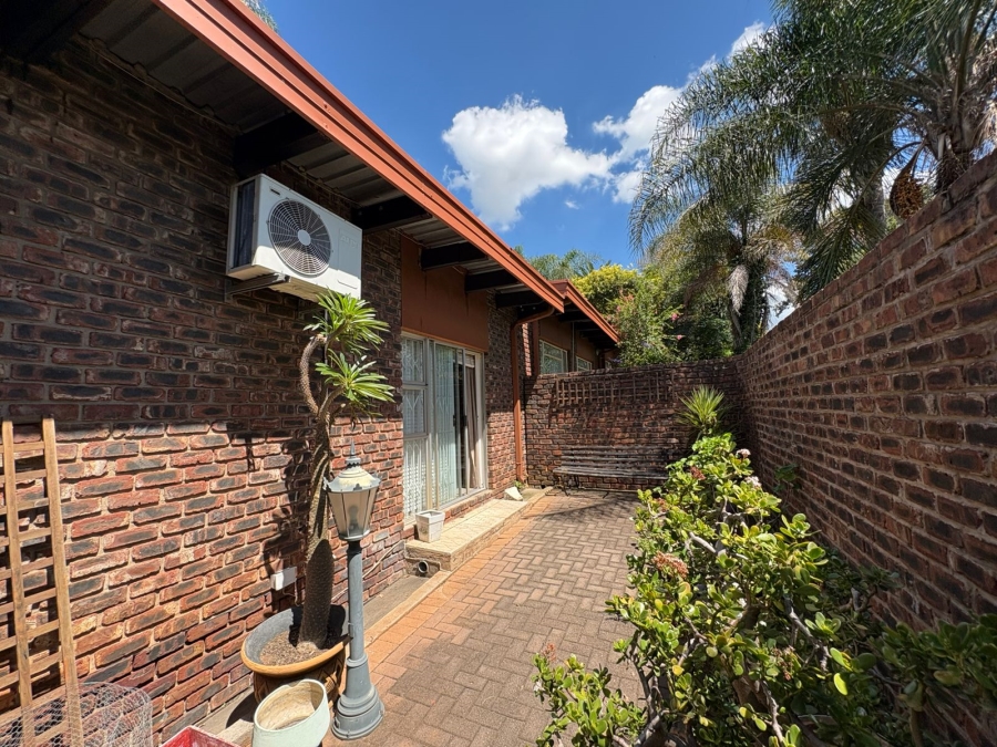 3 Bedroom Property for Sale in Pioneer Park KwaZulu-Natal