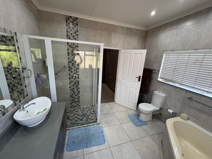 3 Bedroom Property for Sale in Pioneer Park KwaZulu-Natal