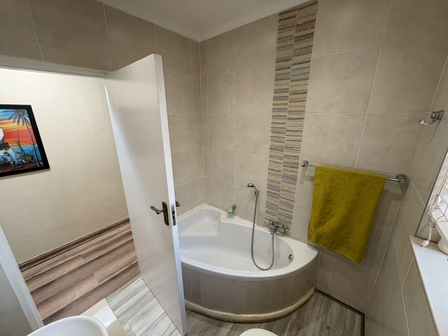 3 Bedroom Property for Sale in Pioneer Park KwaZulu-Natal