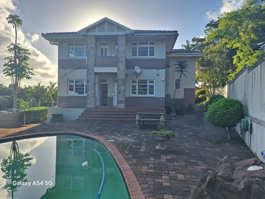6 Bedroom Property for Sale in Glenmore KwaZulu-Natal