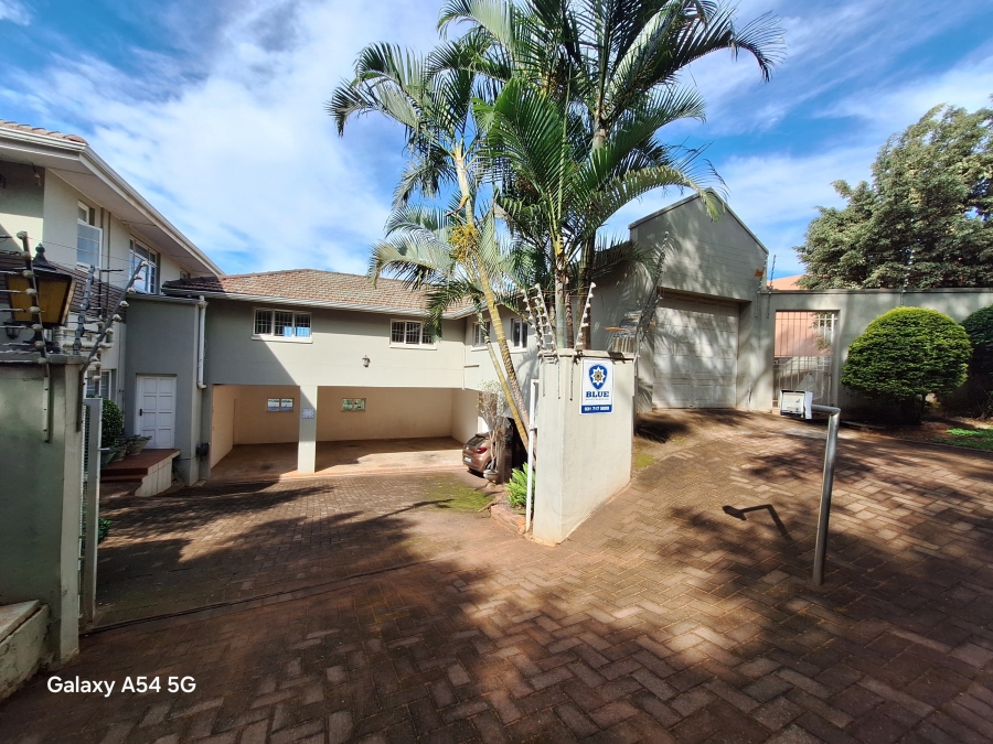 6 Bedroom Property for Sale in Glenmore KwaZulu-Natal