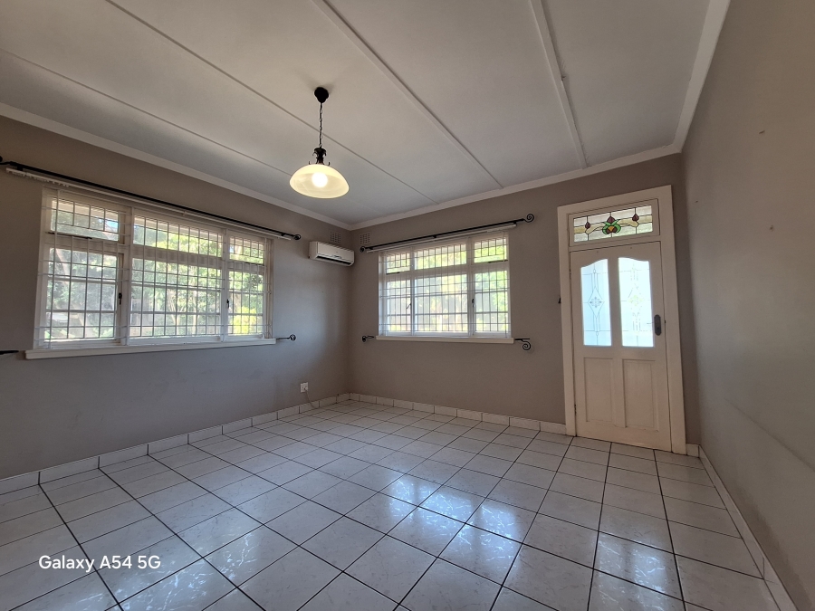 6 Bedroom Property for Sale in Glenmore KwaZulu-Natal