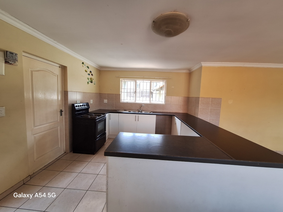 6 Bedroom Property for Sale in Glenmore KwaZulu-Natal