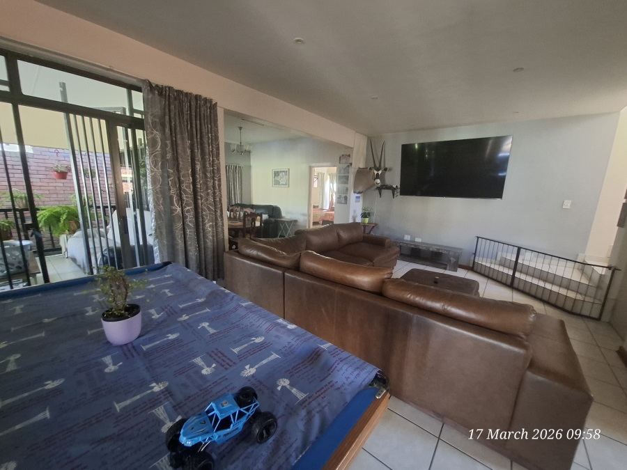 To Let 3 Bedroom Property for Rent in Aviary Hill KwaZulu-Natal