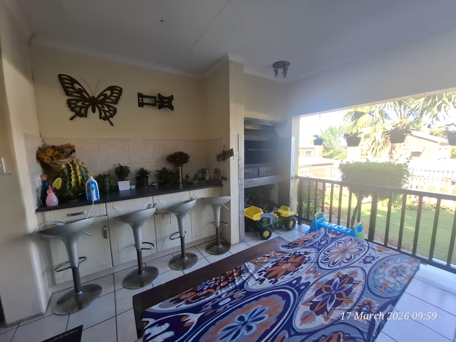 To Let 3 Bedroom Property for Rent in Aviary Hill KwaZulu-Natal