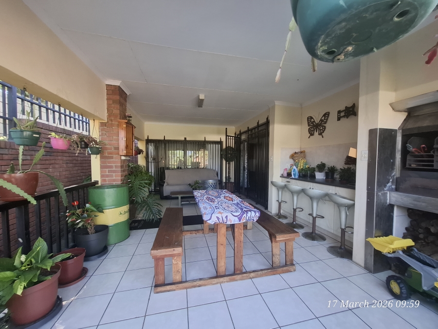 To Let 3 Bedroom Property for Rent in Aviary Hill KwaZulu-Natal