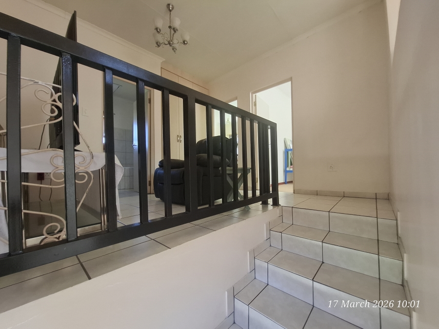 To Let 3 Bedroom Property for Rent in Aviary Hill KwaZulu-Natal