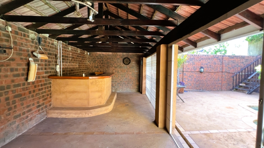 4 Bedroom Property for Sale in Panorama KwaZulu-Natal