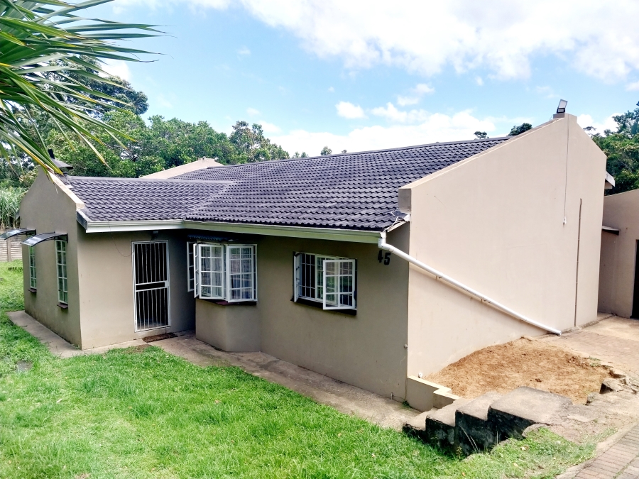 6 Bedroom Property for Sale in Uvongo KwaZulu-Natal