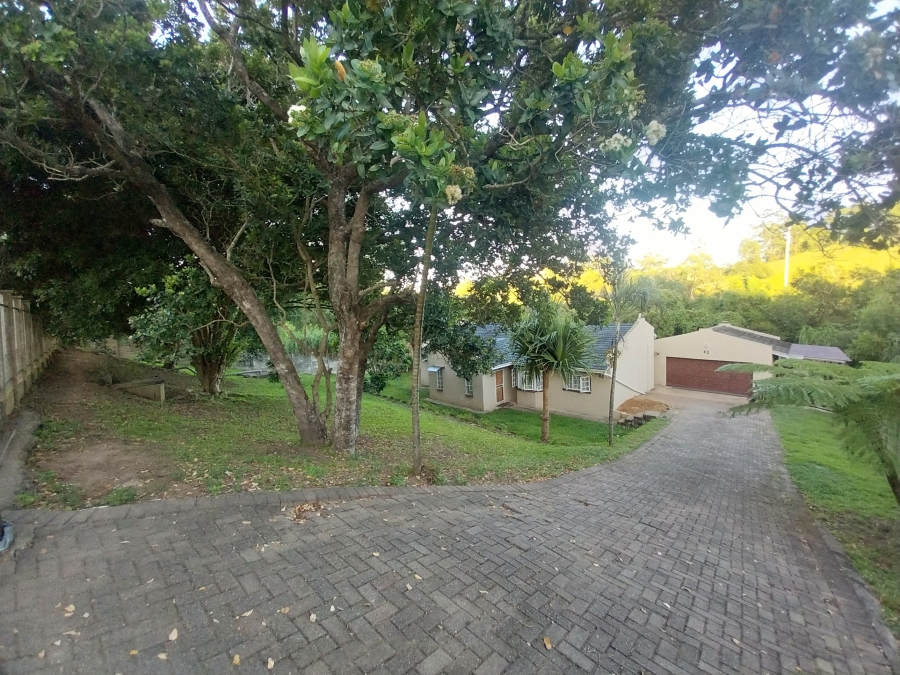 6 Bedroom Property for Sale in Uvongo KwaZulu-Natal