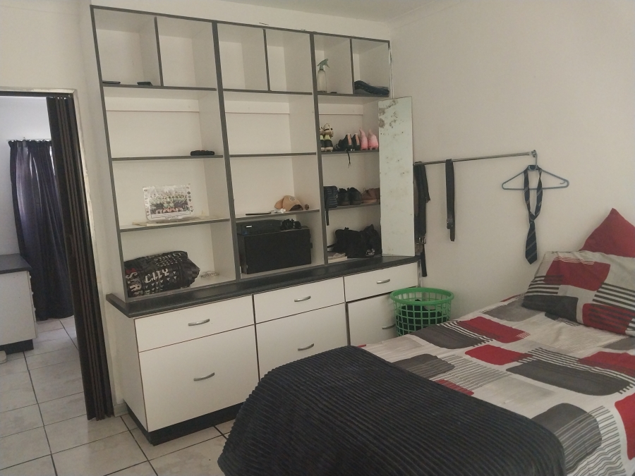 6 Bedroom Property for Sale in Uvongo KwaZulu-Natal