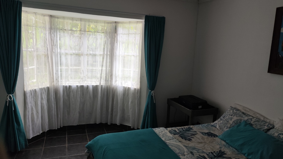 6 Bedroom Property for Sale in Uvongo KwaZulu-Natal