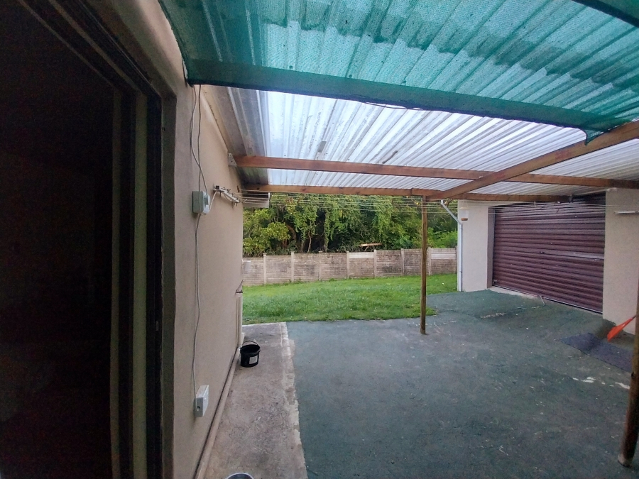 6 Bedroom Property for Sale in Uvongo KwaZulu-Natal