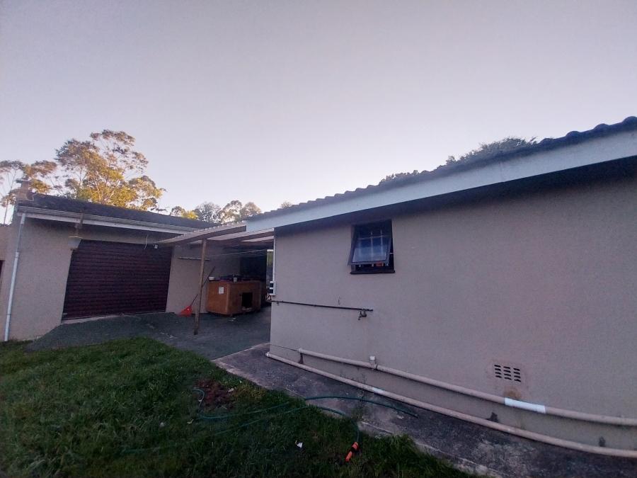 6 Bedroom Property for Sale in Uvongo KwaZulu-Natal