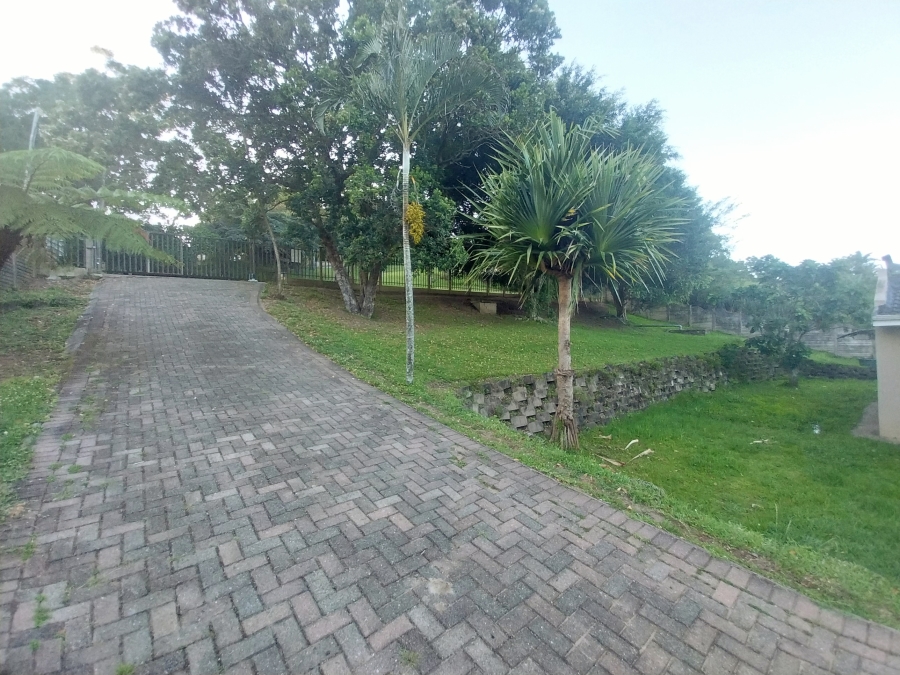 6 Bedroom Property for Sale in Uvongo KwaZulu-Natal