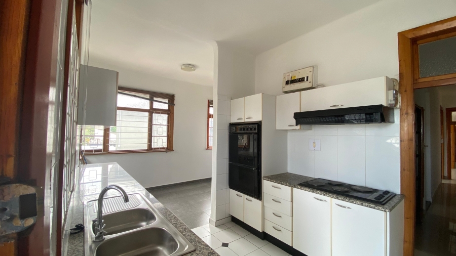 2 Bedroom Property for Sale in Glenwood KwaZulu-Natal