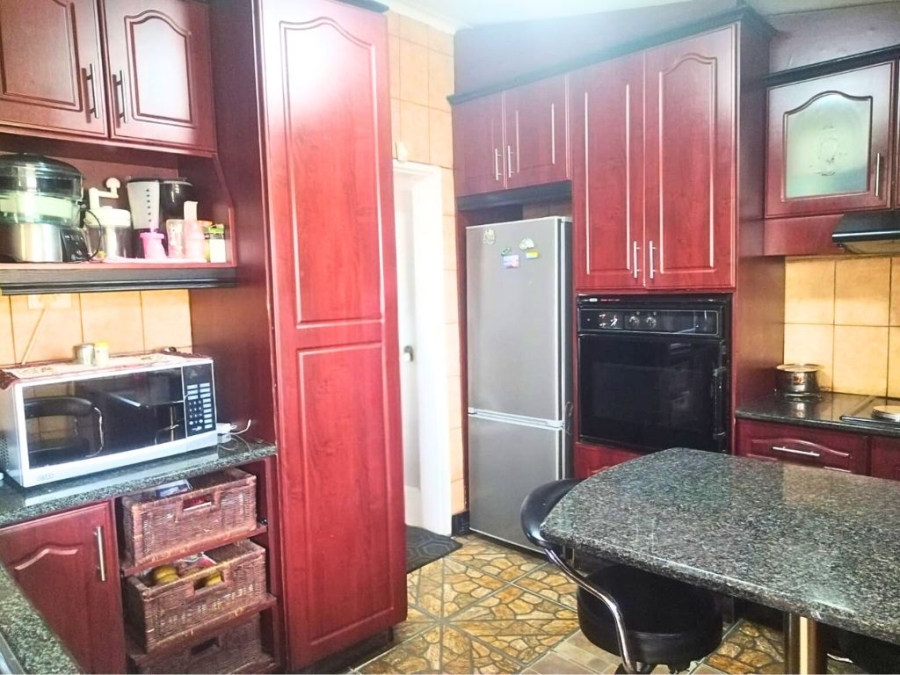 3 Bedroom Property for Sale in Bombay Heights KwaZulu-Natal