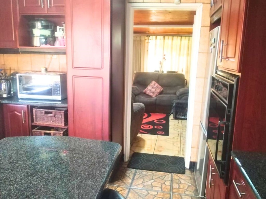 3 Bedroom Property for Sale in Bombay Heights KwaZulu-Natal