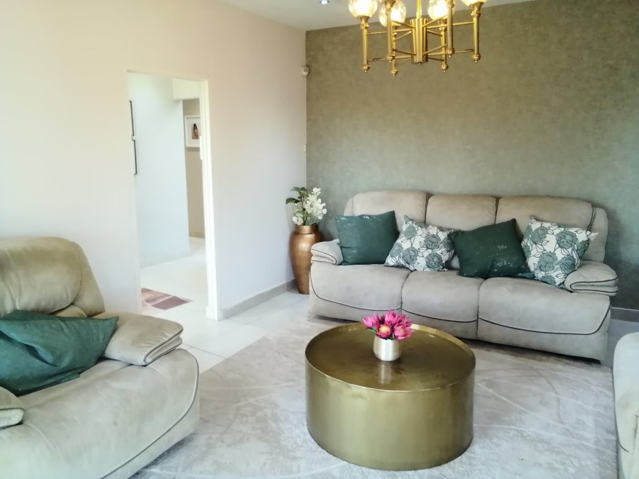 4 Bedroom Property for Sale in La Mercy KwaZulu-Natal