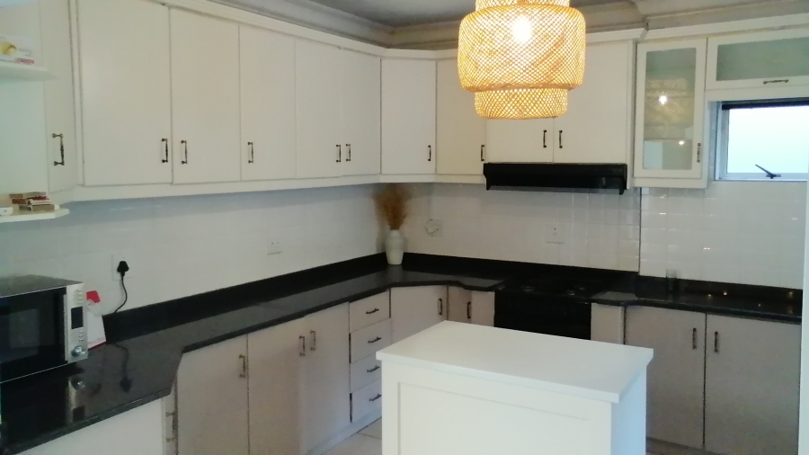 4 Bedroom Property for Sale in La Mercy KwaZulu-Natal