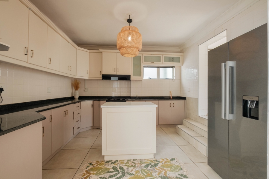 4 Bedroom Property for Sale in La Mercy KwaZulu-Natal