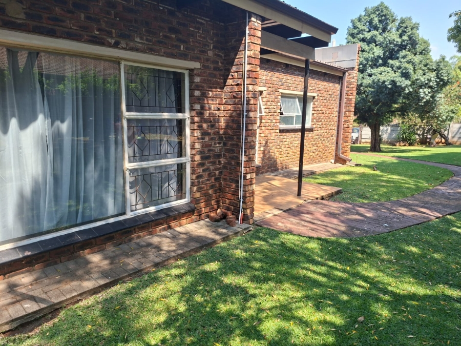 4 Bedroom Property for Sale in Schuinshoogte KwaZulu-Natal