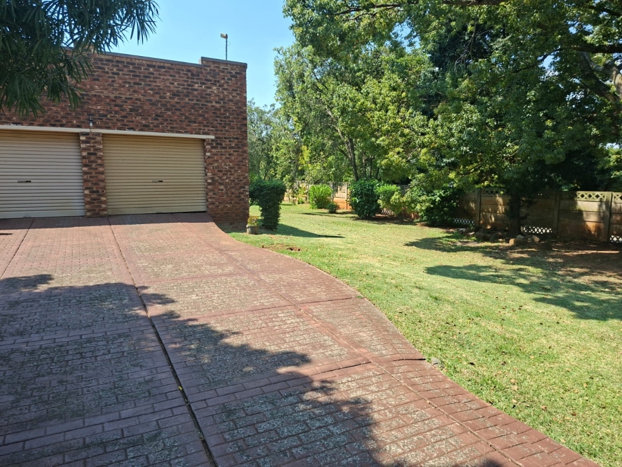 4 Bedroom Property for Sale in Schuinshoogte KwaZulu-Natal