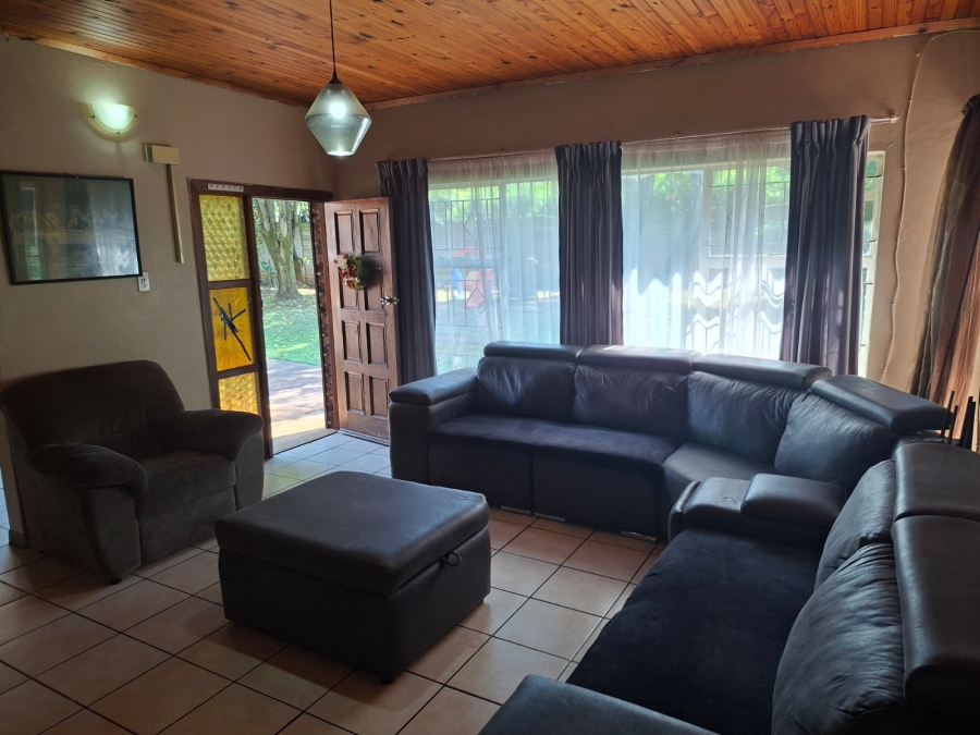 4 Bedroom Property for Sale in Schuinshoogte KwaZulu-Natal