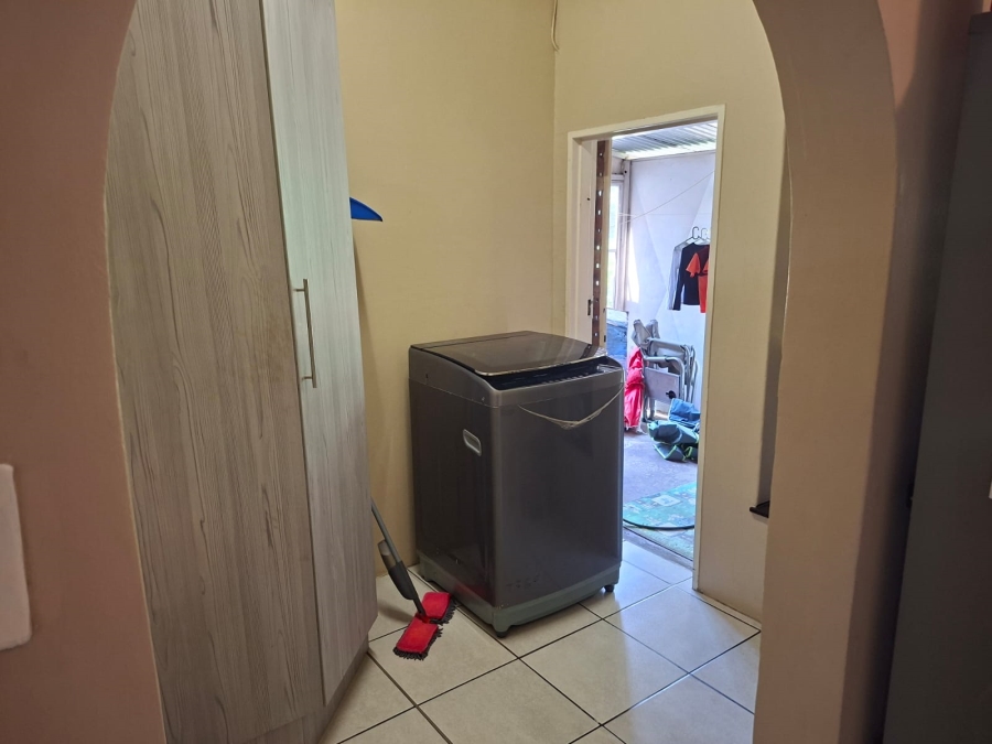 4 Bedroom Property for Sale in Schuinshoogte KwaZulu-Natal