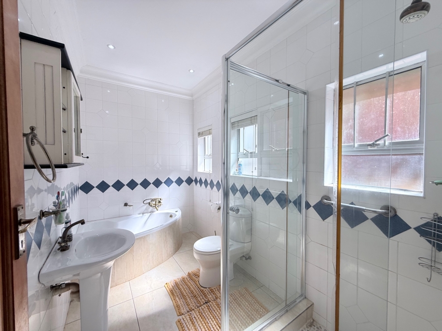 6 Bedroom Property for Sale in Mtunzini KwaZulu-Natal