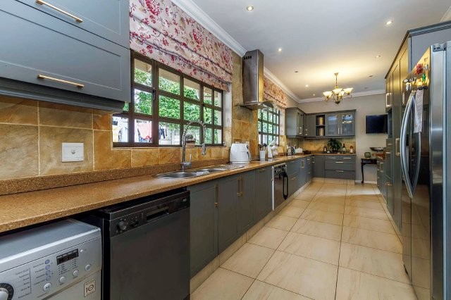 5 Bedroom Property for Sale in Dawncliffe KwaZulu-Natal