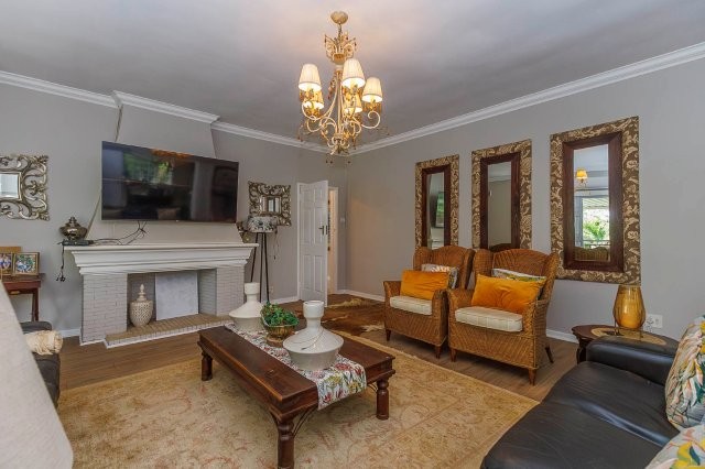 5 Bedroom Property for Sale in Dawncliffe KwaZulu-Natal