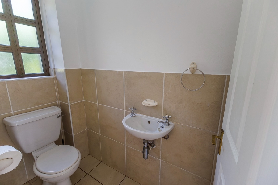 To Let 3 Bedroom Property for Rent in Clifton Hill Estate KwaZulu-Natal