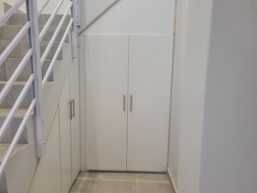 To Let 1 Bedroom Property for Rent in Durban North KwaZulu-Natal