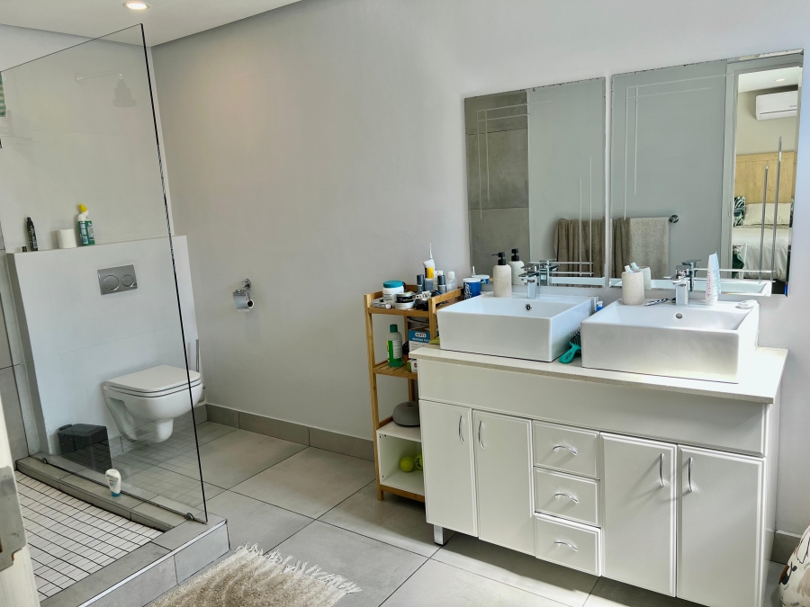 2 Bedroom Property for Sale in Umhlanga KwaZulu-Natal