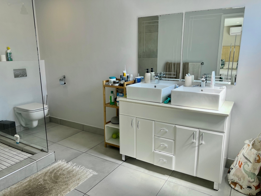 2 Bedroom Property for Sale in Umhlanga KwaZulu-Natal