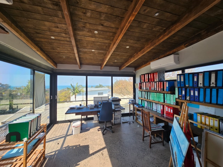 5 Bedroom Property for Sale in Salt Rock KwaZulu-Natal